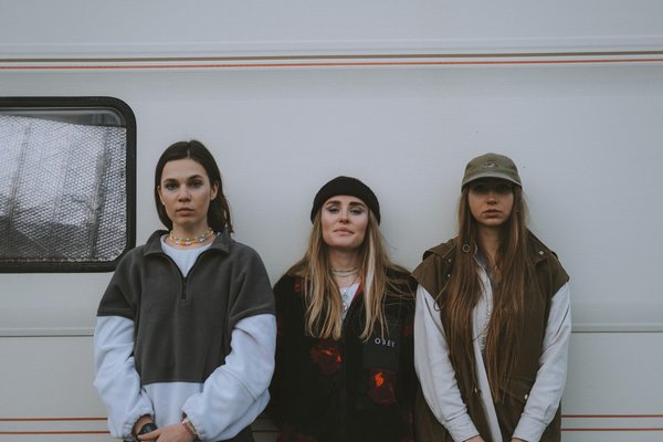 La magie des robes invitées pour un mariage champêtre